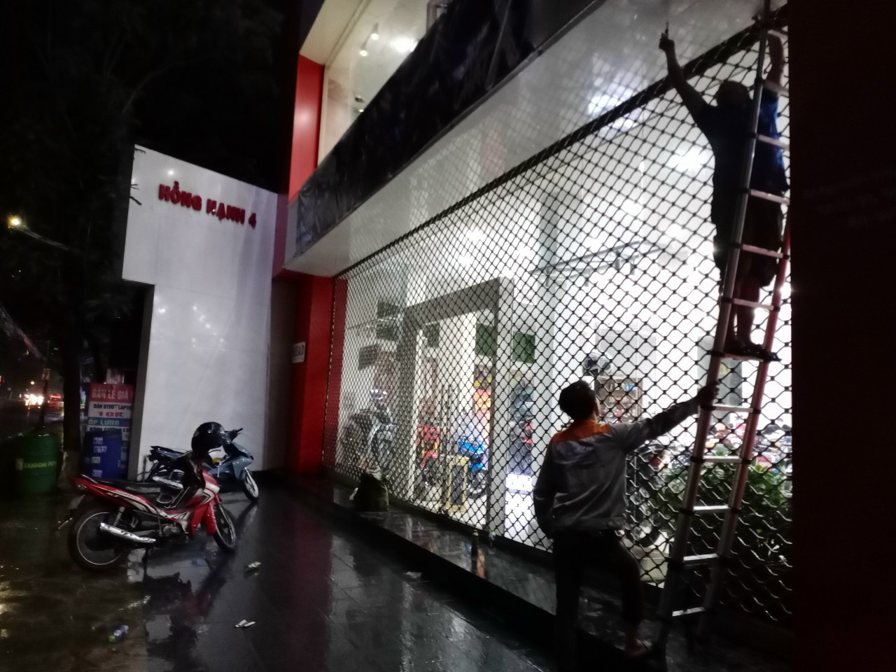 Cửa Cuốn Đức Việt Door