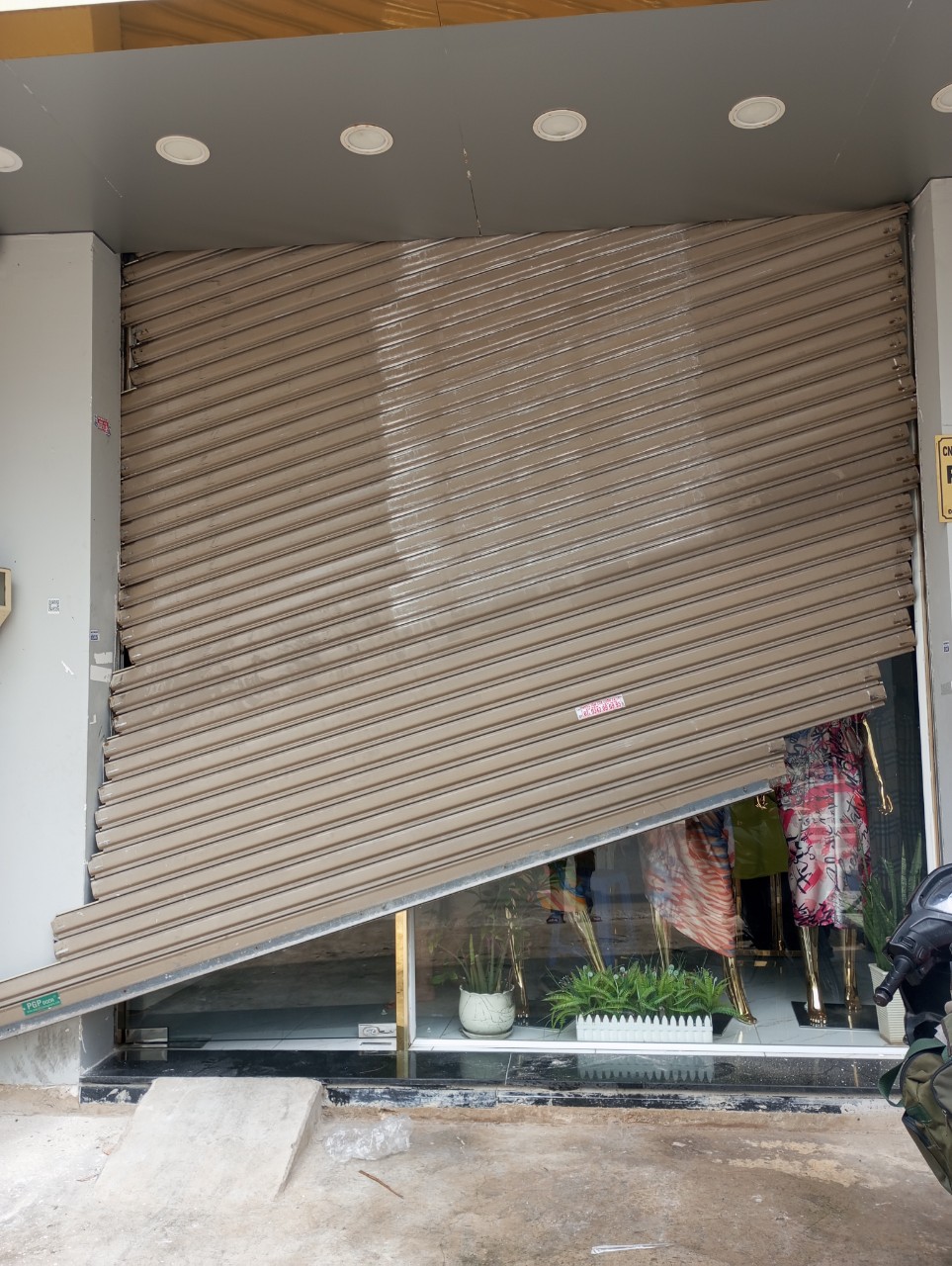 Cửa Cuốn Đức Việt Door